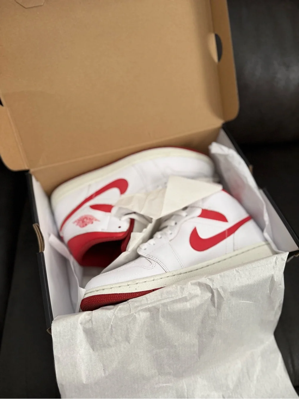 Jordan 1 Mid SE Men's High-Top Sneakers in White and Red